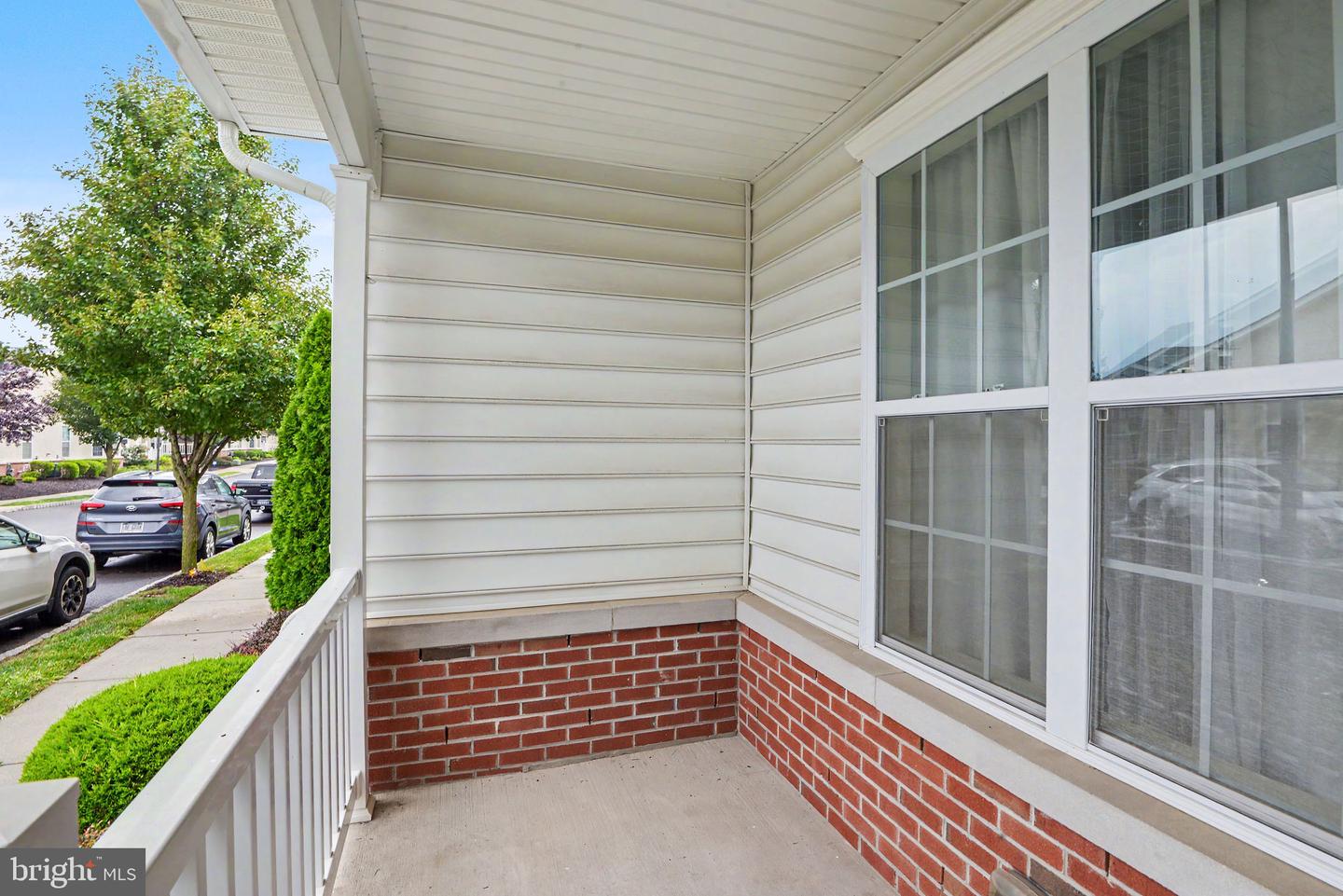 15070 Dahlia Dr Property Photo 5