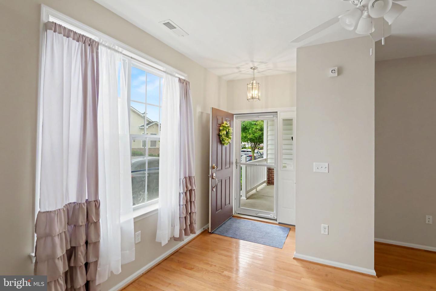 15070 Dahlia Dr Property Photo 6