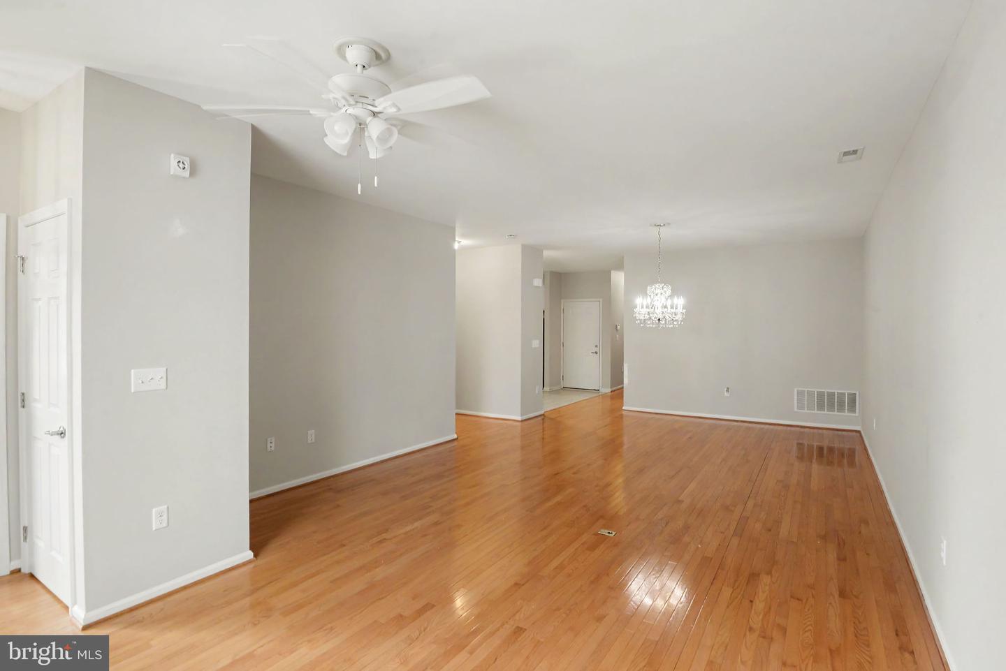 15070 Dahlia Dr Property Photo 7