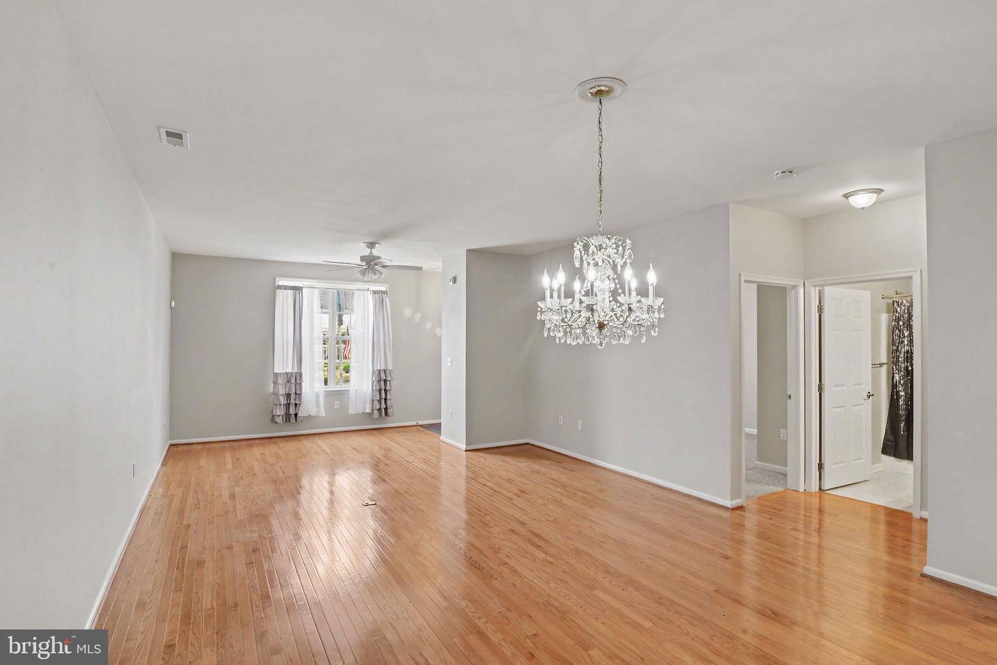 15070 Dahlia Dr Property Photo 8