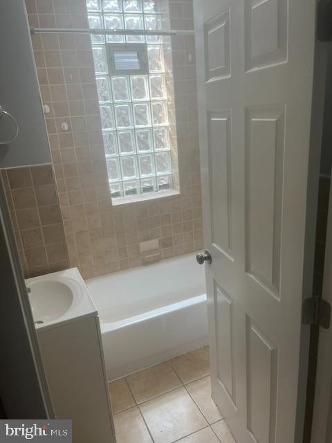 5013 Brown St Property Photo 11