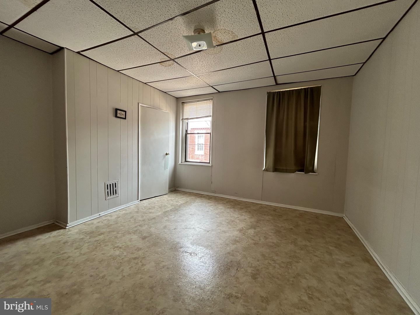 540 Fernon St Property Photo 9
