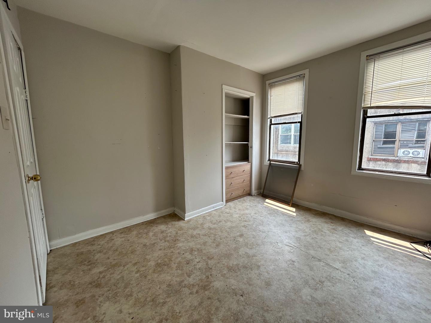 540 Fernon St Property Photo 16