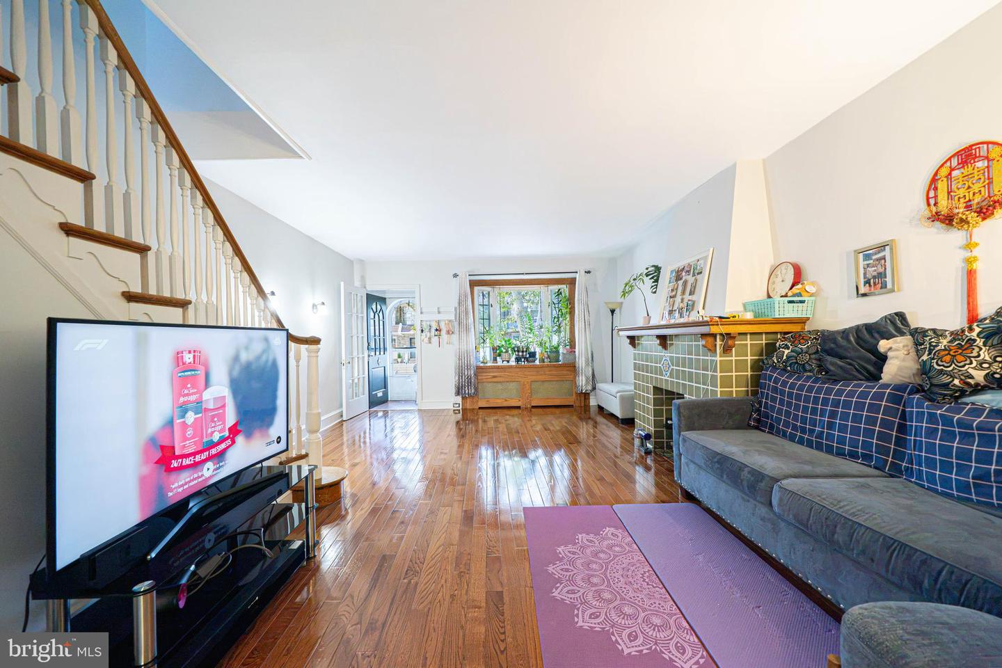 3241 Wellington St Property Photo 4