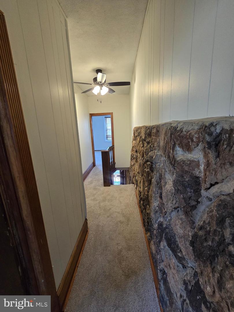 5533 Poplar St Property Photo 7