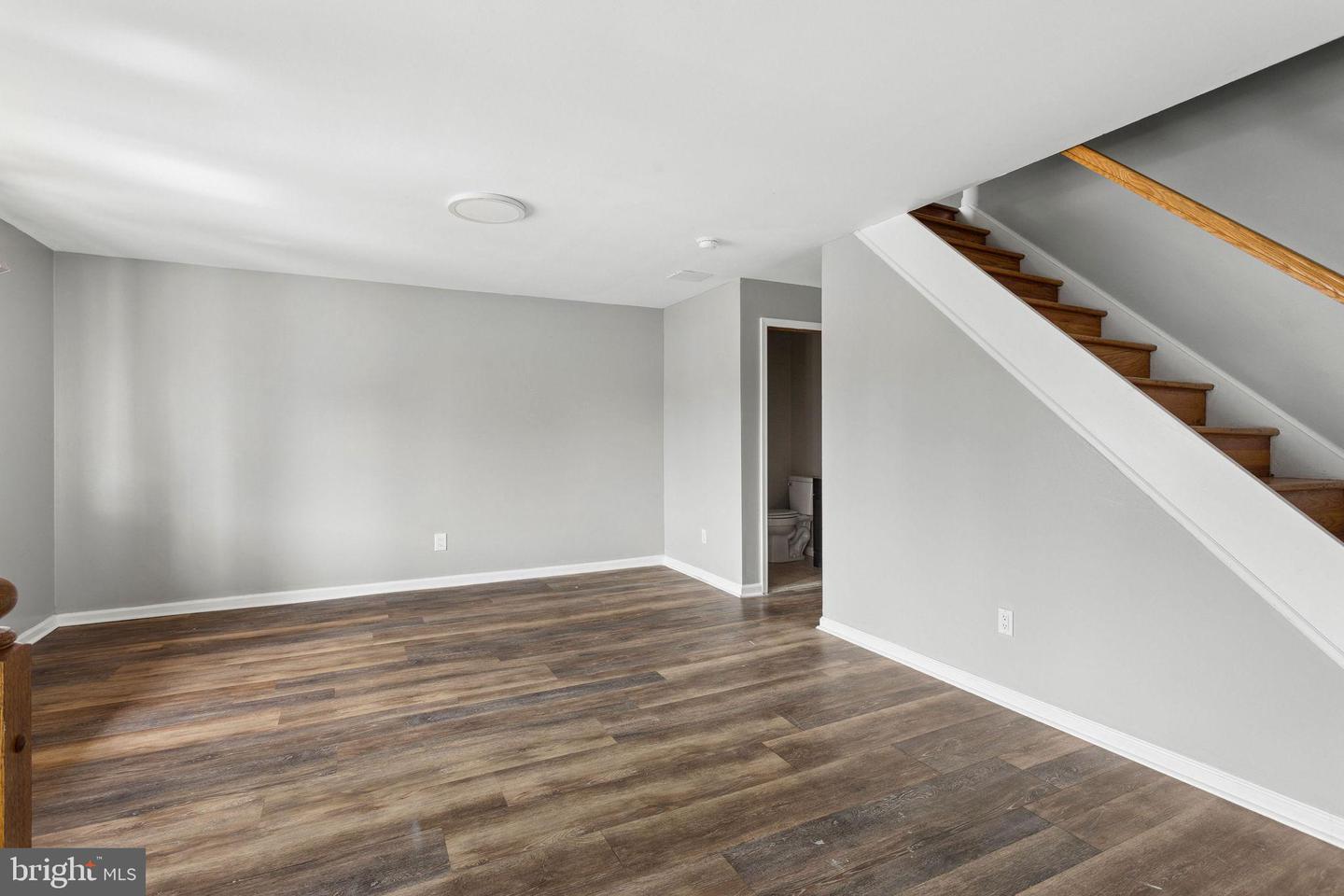 12214 Medford Rd Property Photo 4