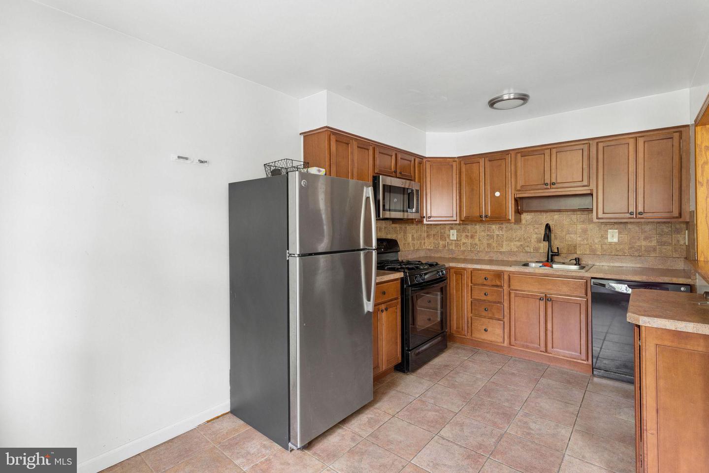 12214 Medford Rd Property Photo 8