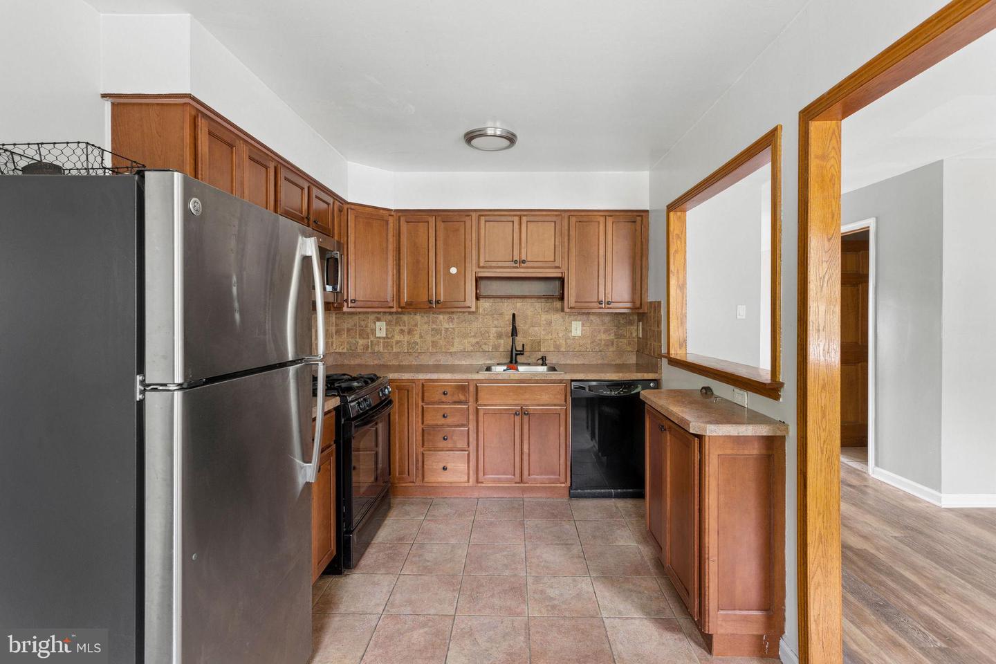 12214 Medford Rd Property Photo 9