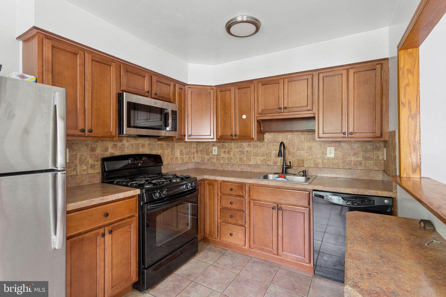 12214 Medford Rd Property Photo 10