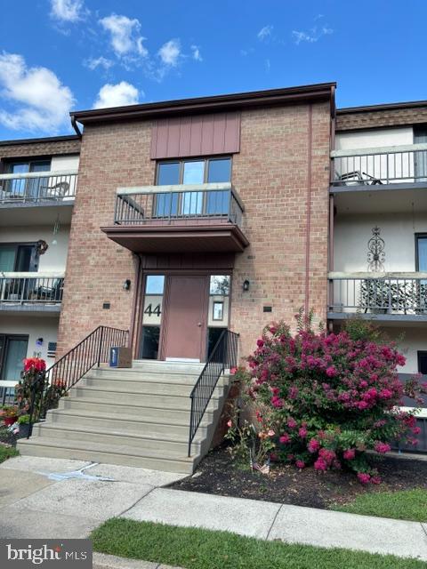 44203-00 Delaire Landing Rd #203 Property Photo 3