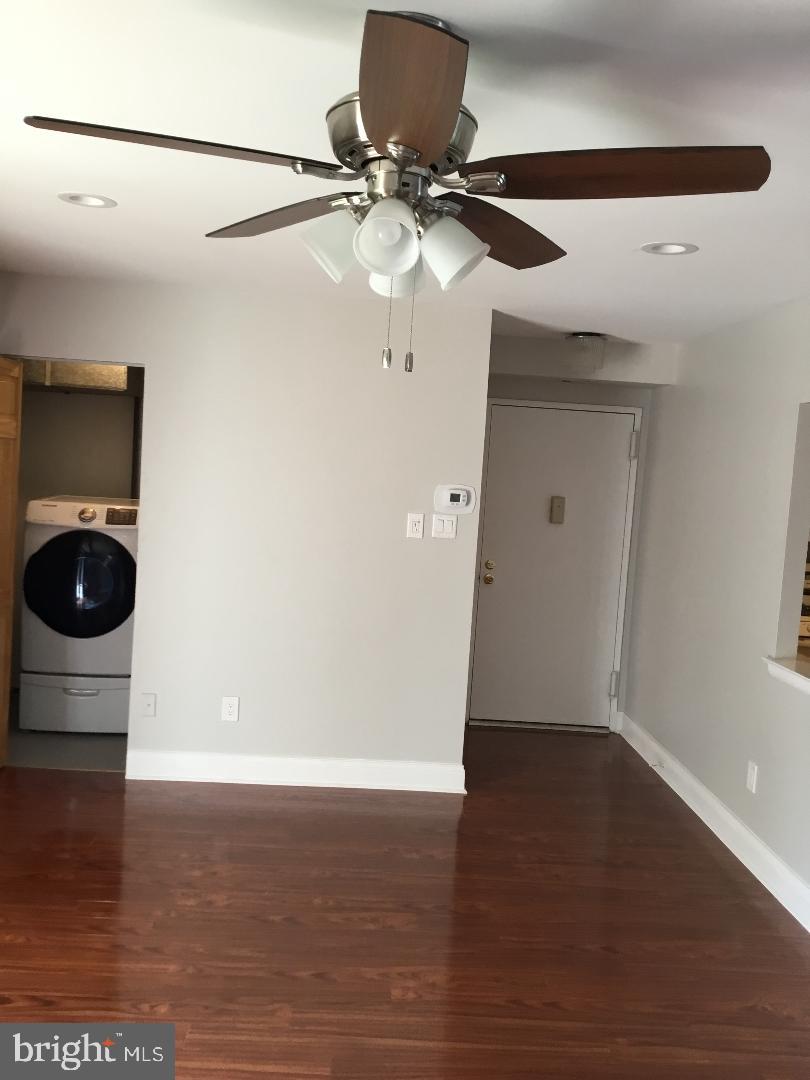 44203-00 Delaire Landing Rd #203 Property Photo 10