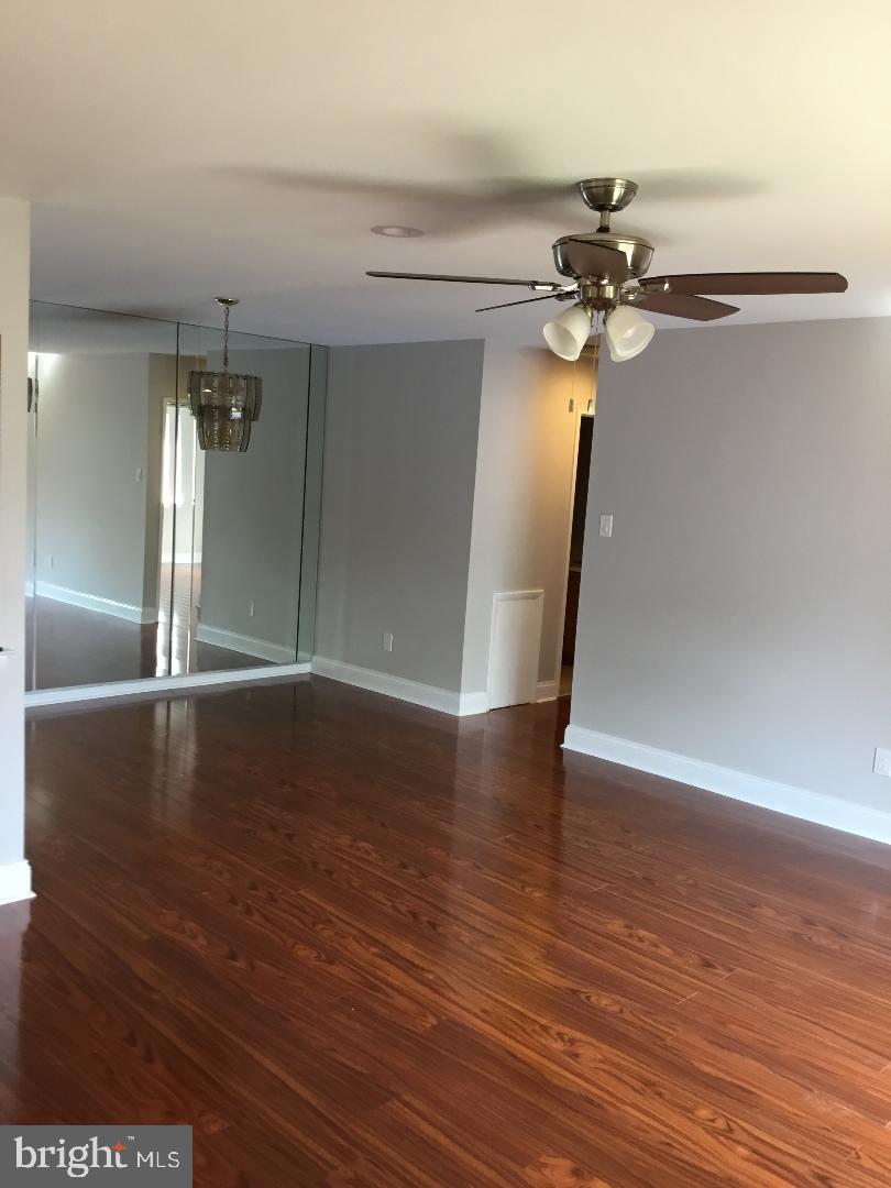 44203-00 Delaire Landing Rd #203 Property Photo 12