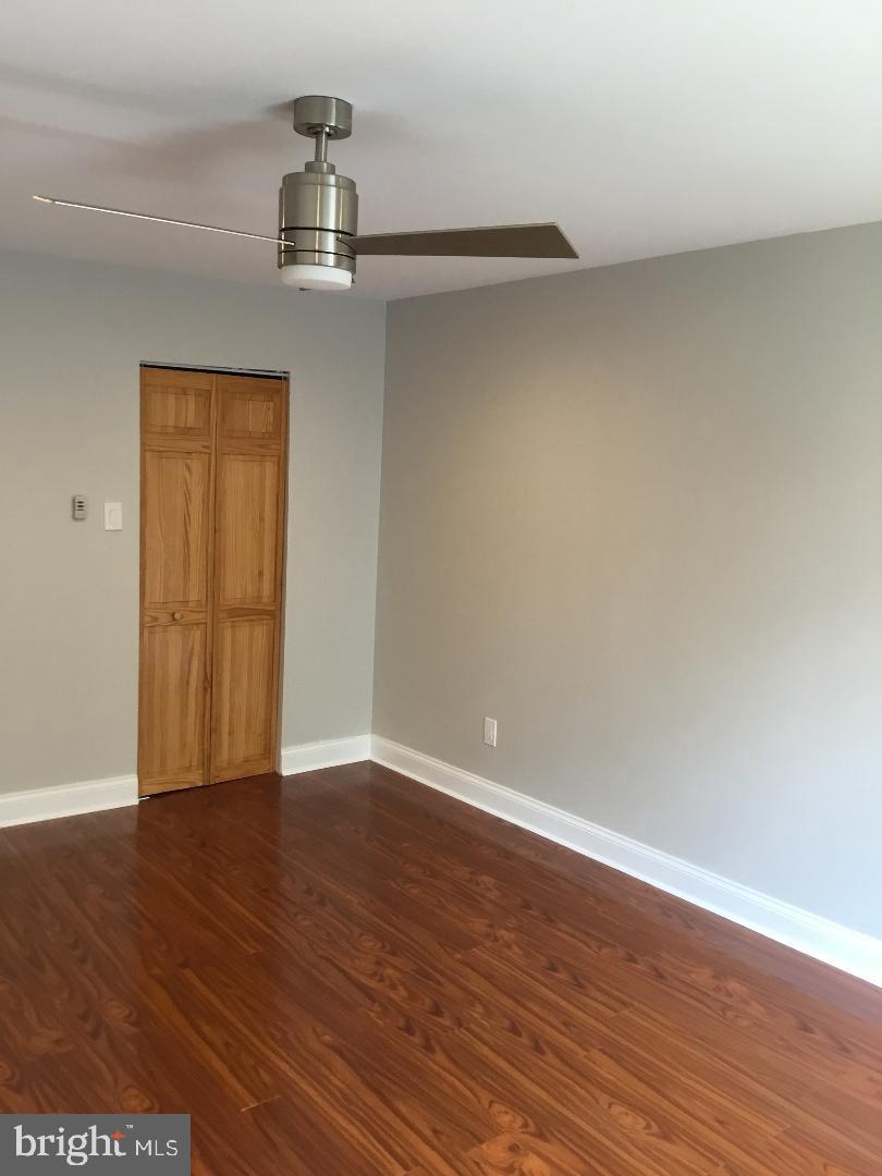44203-00 Delaire Landing Rd #203 Property Photo 17