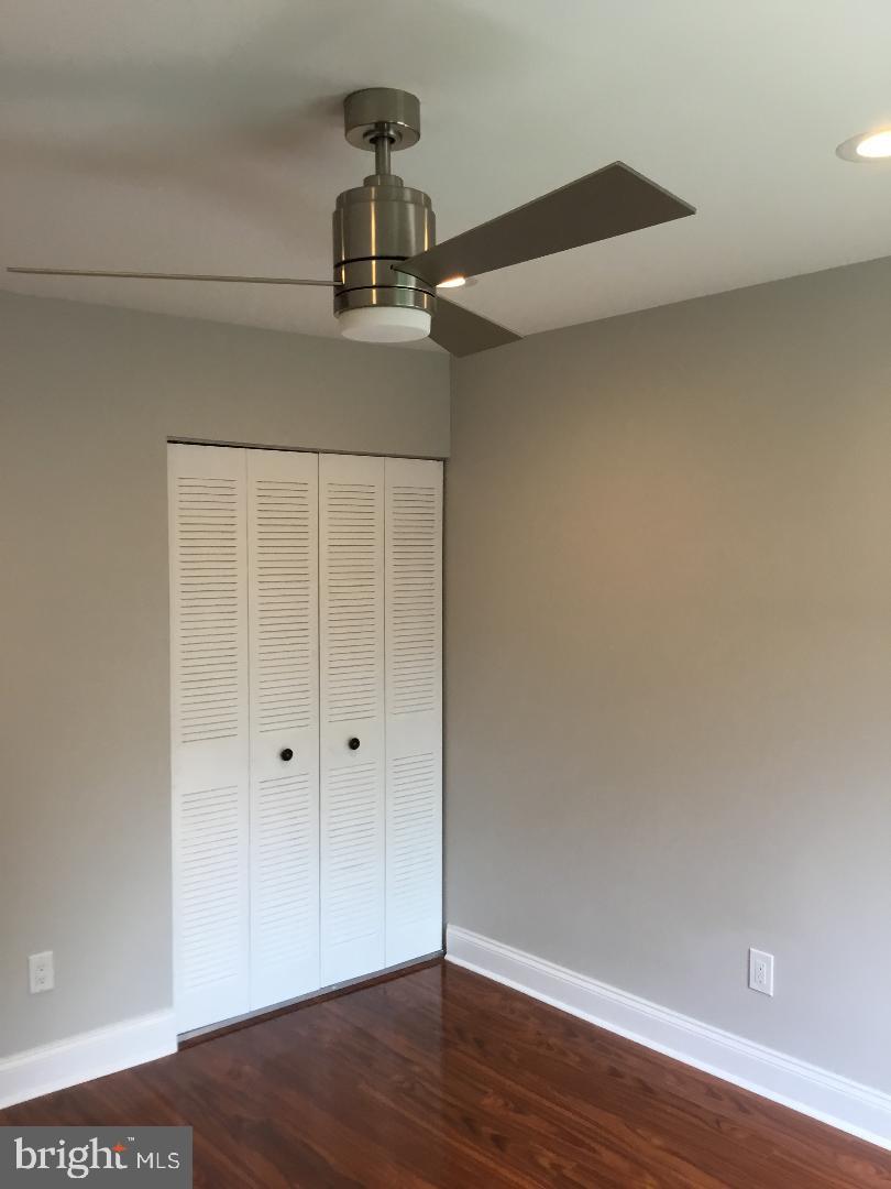 44203-00 Delaire Landing Rd #203 Property Photo 19