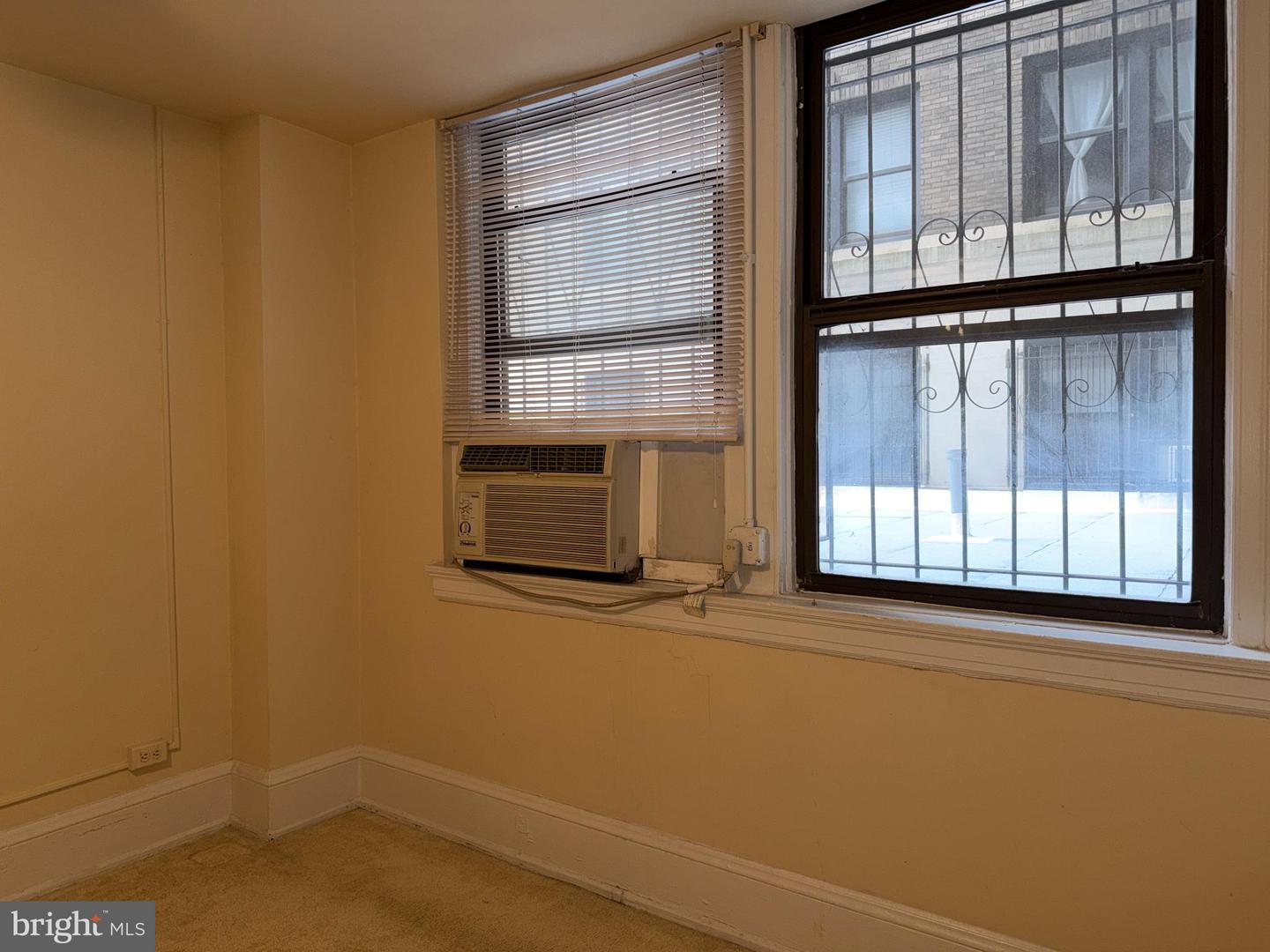 1324 Locust St #206 Property Photo 16