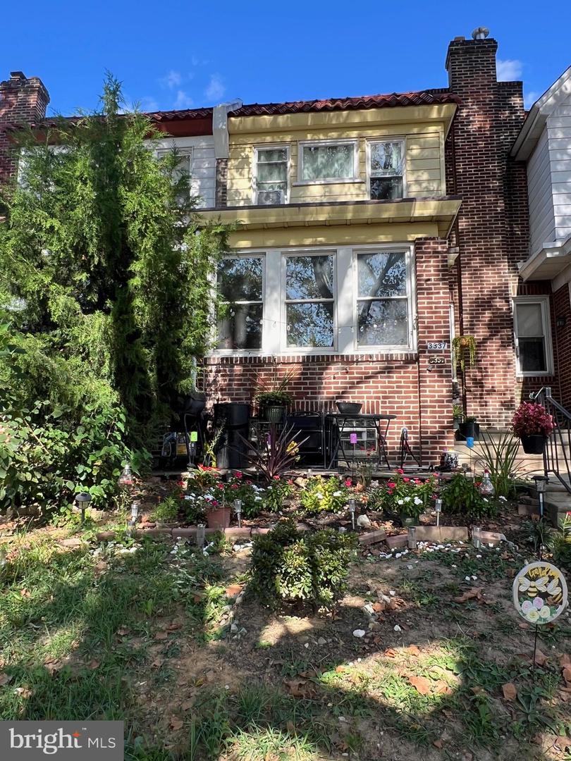 3337 Guilford St Property Photo 2