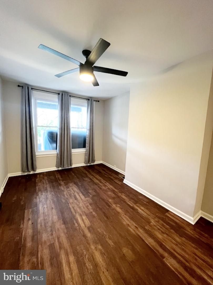 5815 Catharine St #apt A Property Photo 8