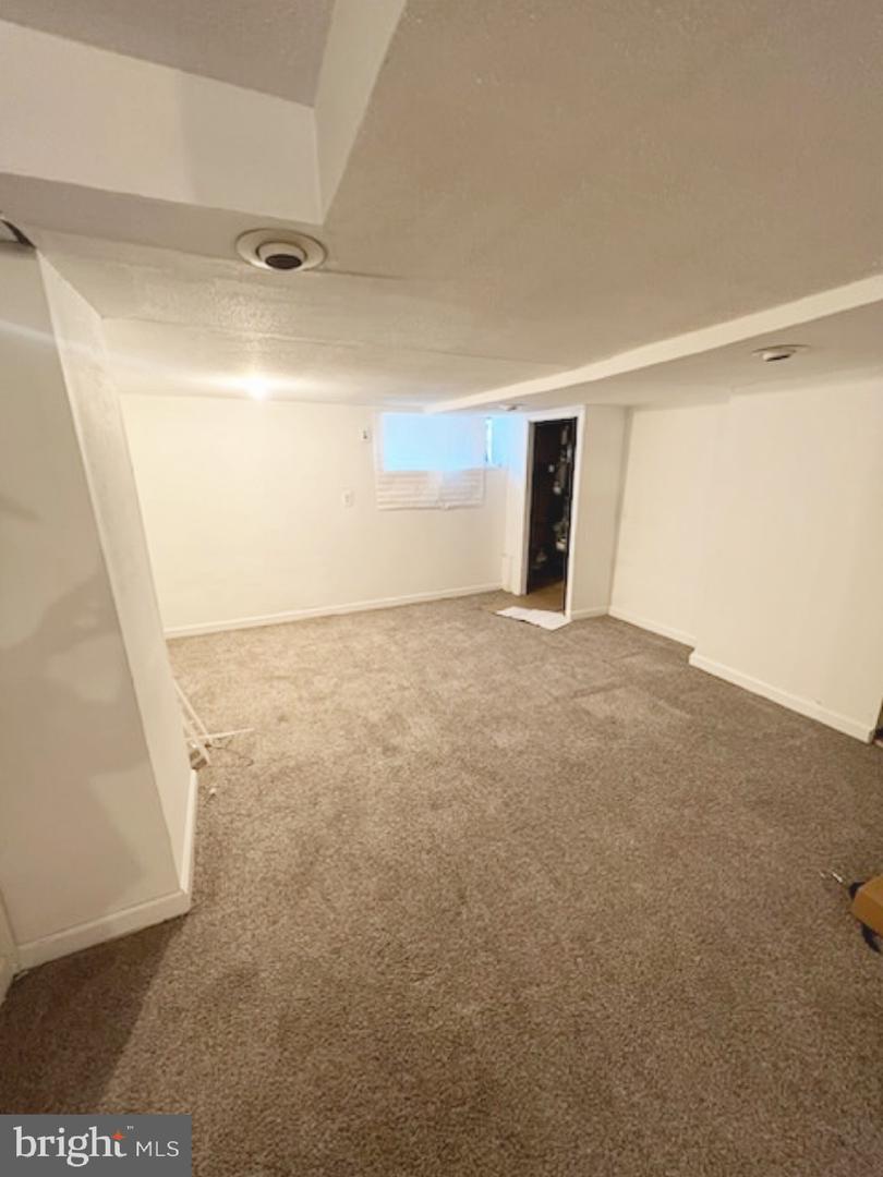 5815 Catharine St #apt A Property Photo 9