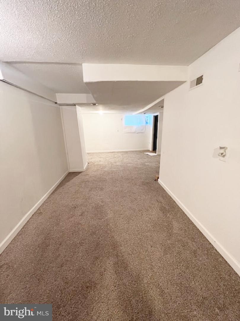 5815 Catharine St #apt A Property Photo 10