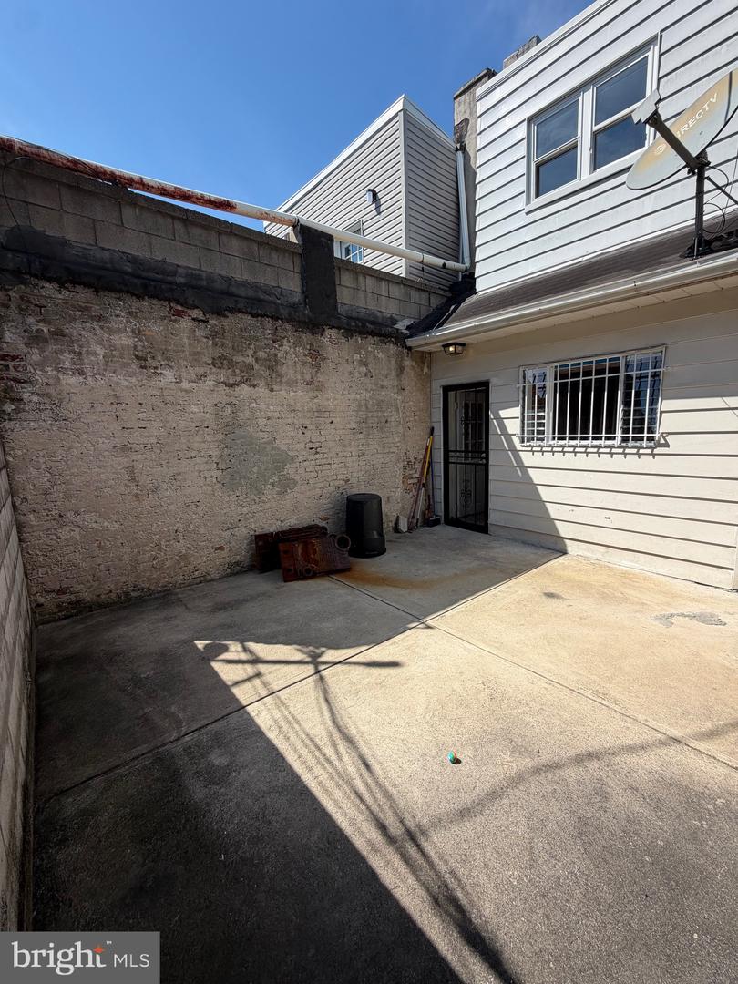 2252-00 Snyder Ave Property Photo 23