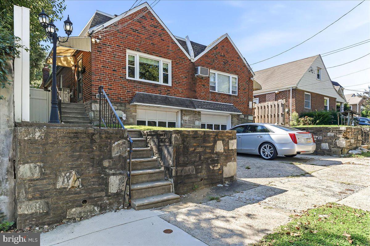 6931 Oakley St Property Photo 4