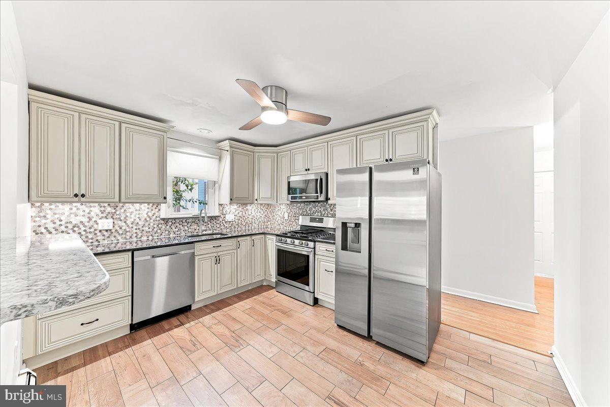 6931 Oakley St Property Photo 17