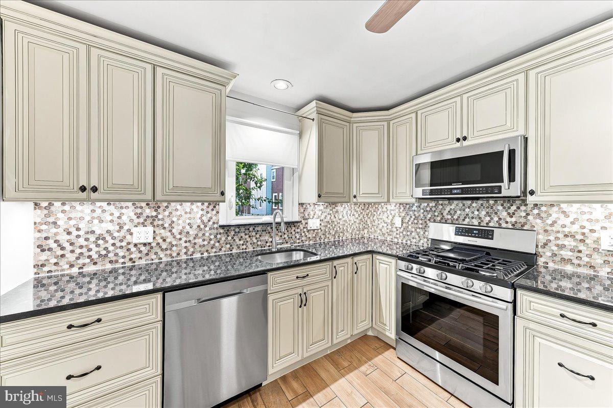 6931 Oakley St Property Photo 18