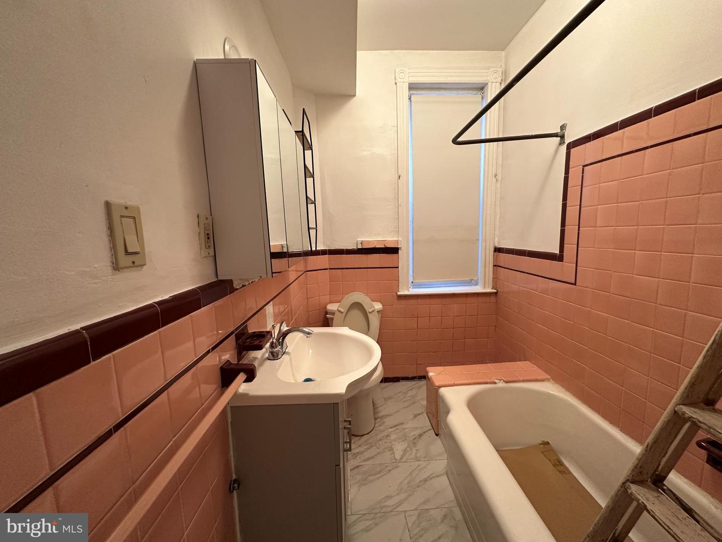 705 S 6th St Property Photo 8