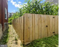 312 W Ruscomb St Property Photo 2