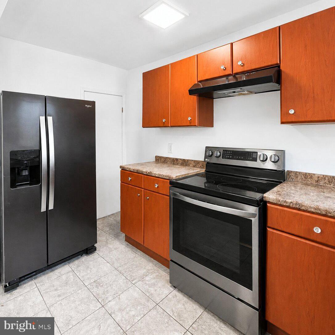 1419 Lardner St Property Photo 4
