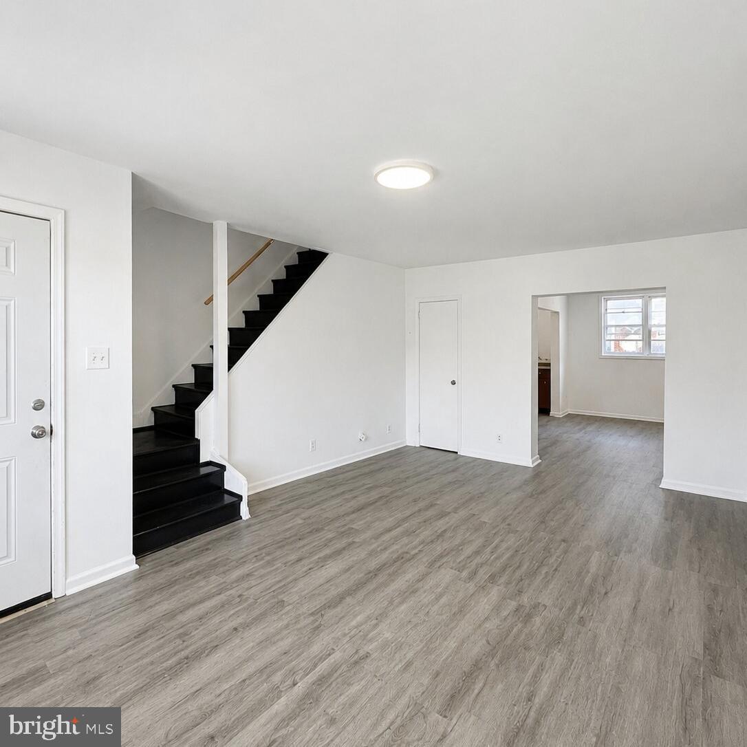 1419 Lardner St Property Photo 5