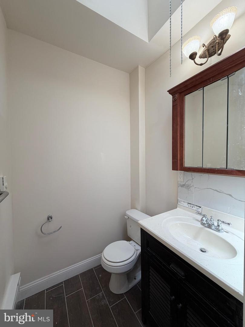 5549 N 5th St Property Photo 84
