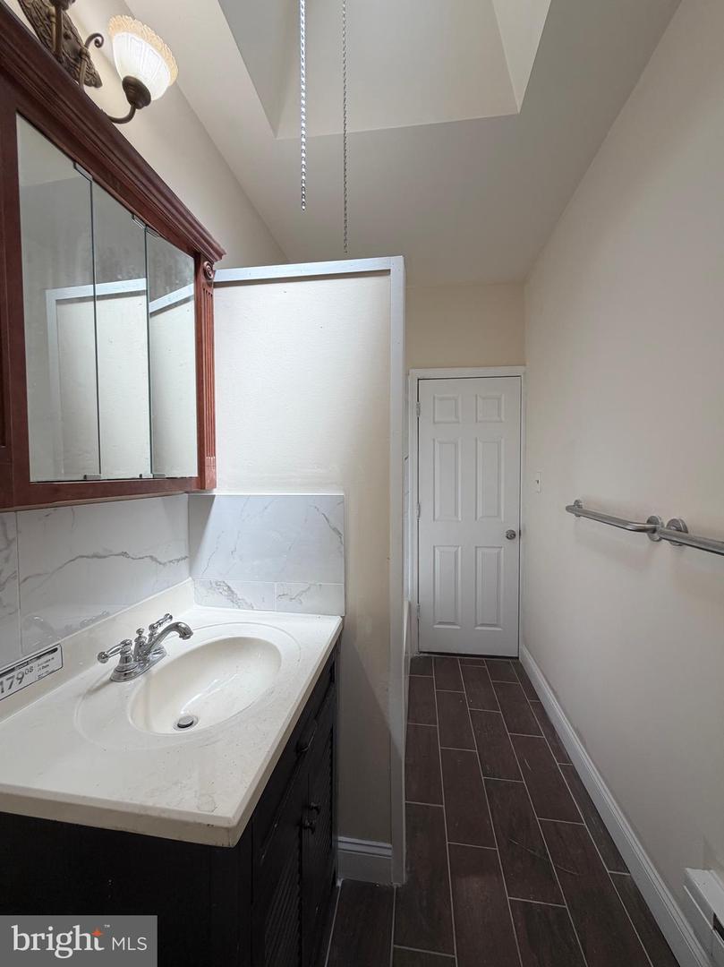 5549 N 5th St Property Photo 86