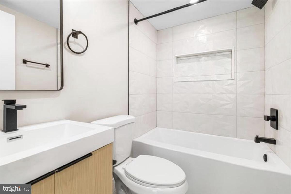 2051 E William St #2 Property Photo 11