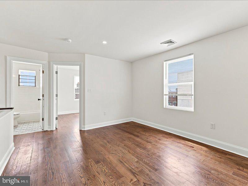 7134 Guyer Ave Property Photo 20