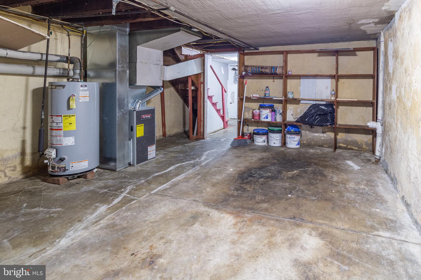 6041 Alma St Property Photo 12
