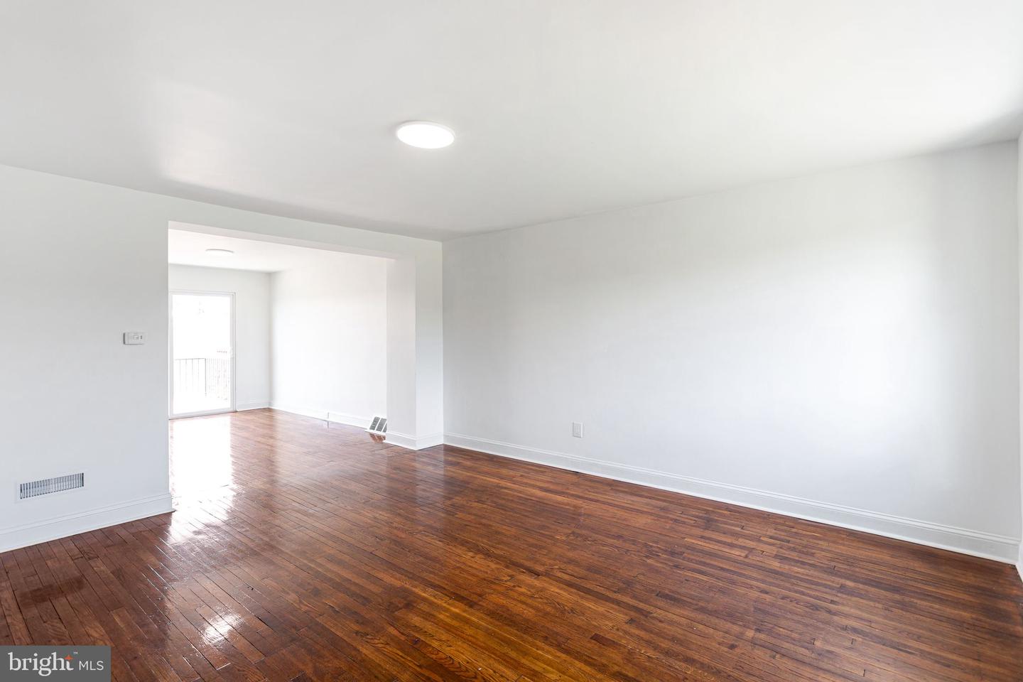 7545 Overbrook Ave Property Photo 4