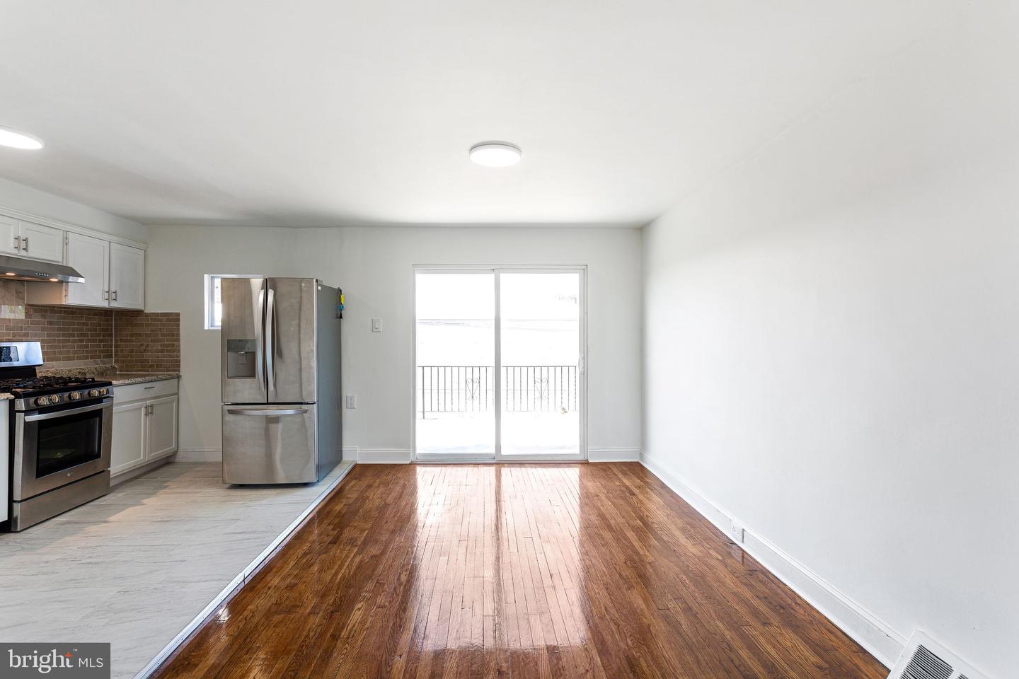 7545 Overbrook Ave Property Photo 6