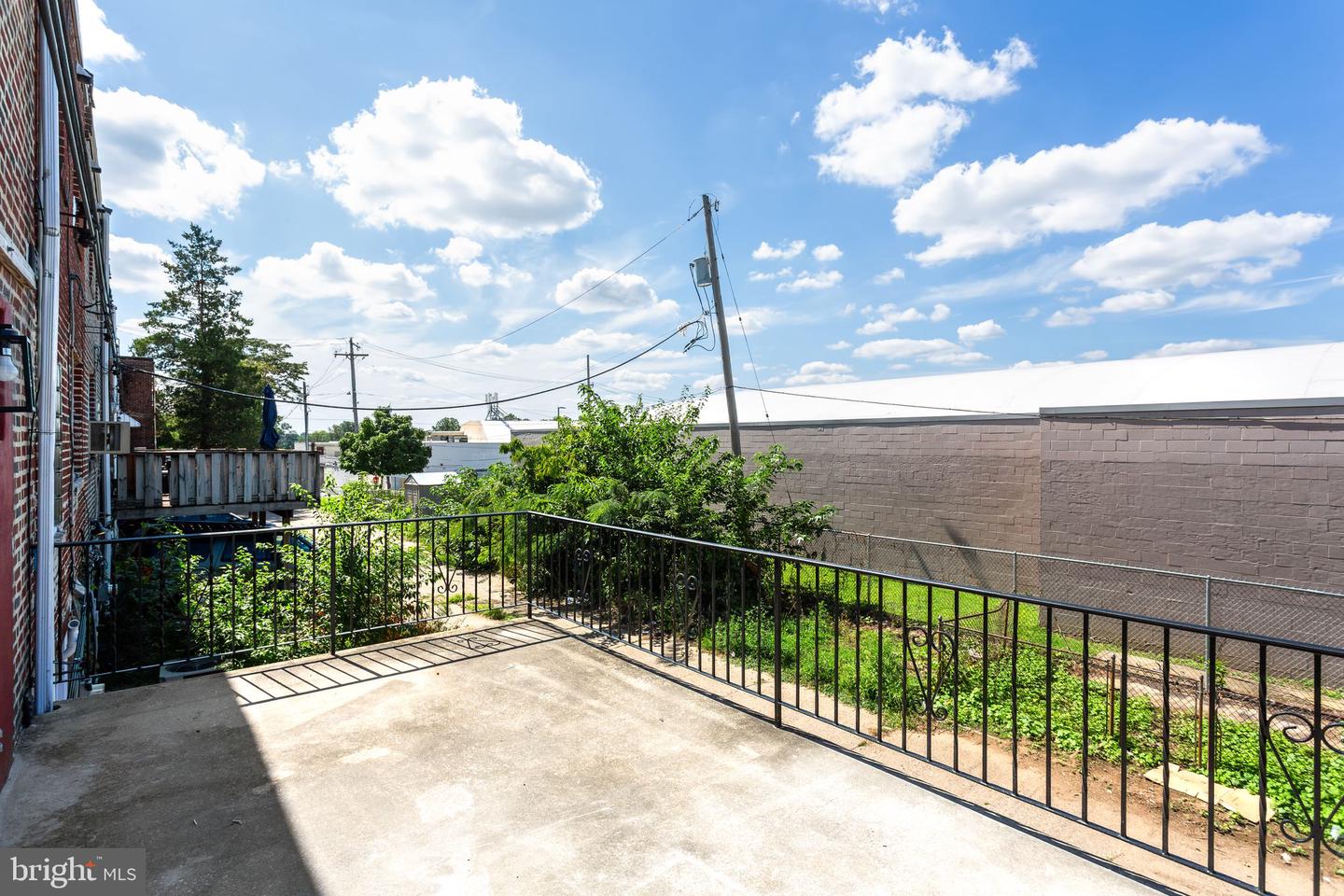 7545 Overbrook Ave Property Photo 11
