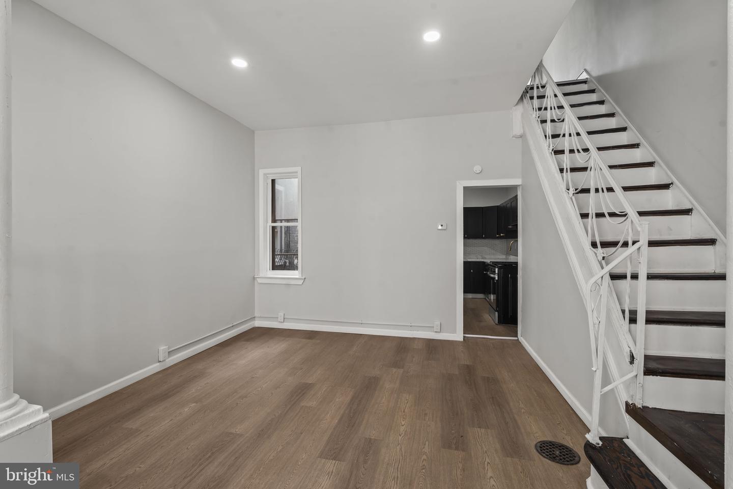 2423 N Myrtlewood St Property Photo 11