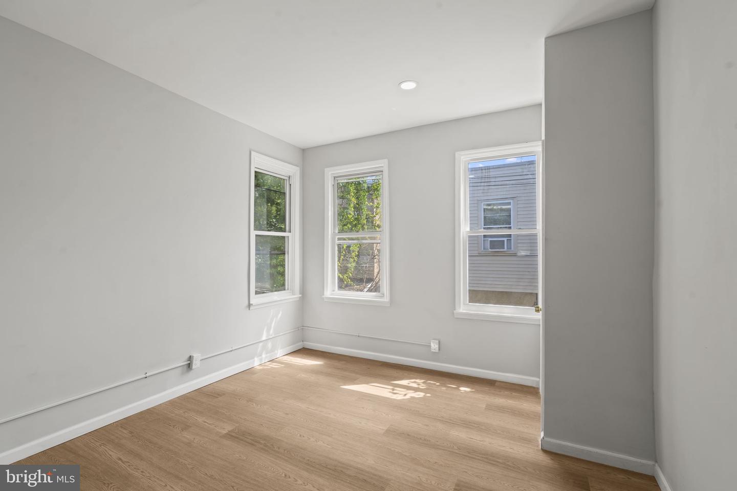 2423 N Myrtlewood St Property Photo 18