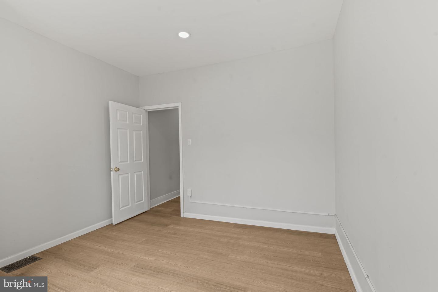 2423 N Myrtlewood St Property Photo 20