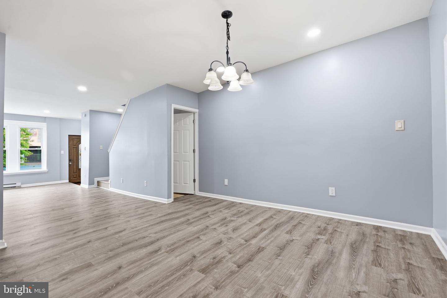 140 W Ashdale St Property Photo 8