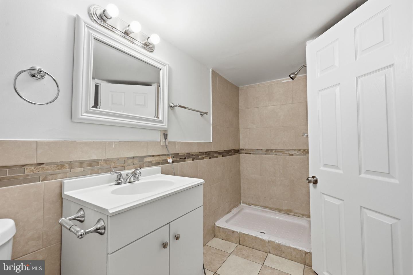 140 W Ashdale St Property Photo 14