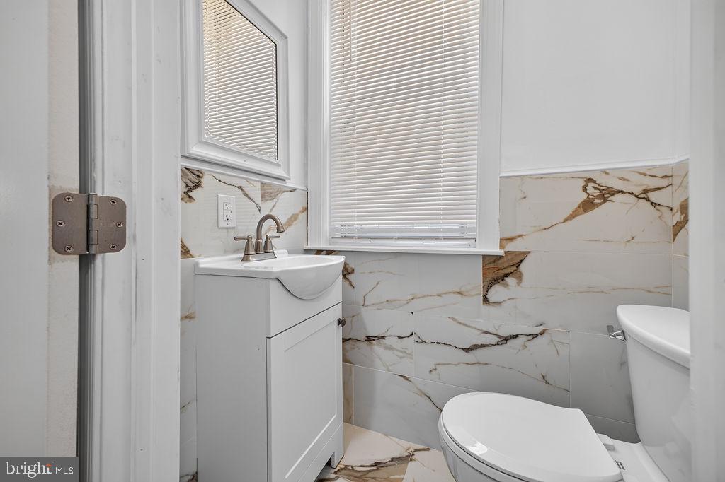 5032 Ludlow St Property Photo 7