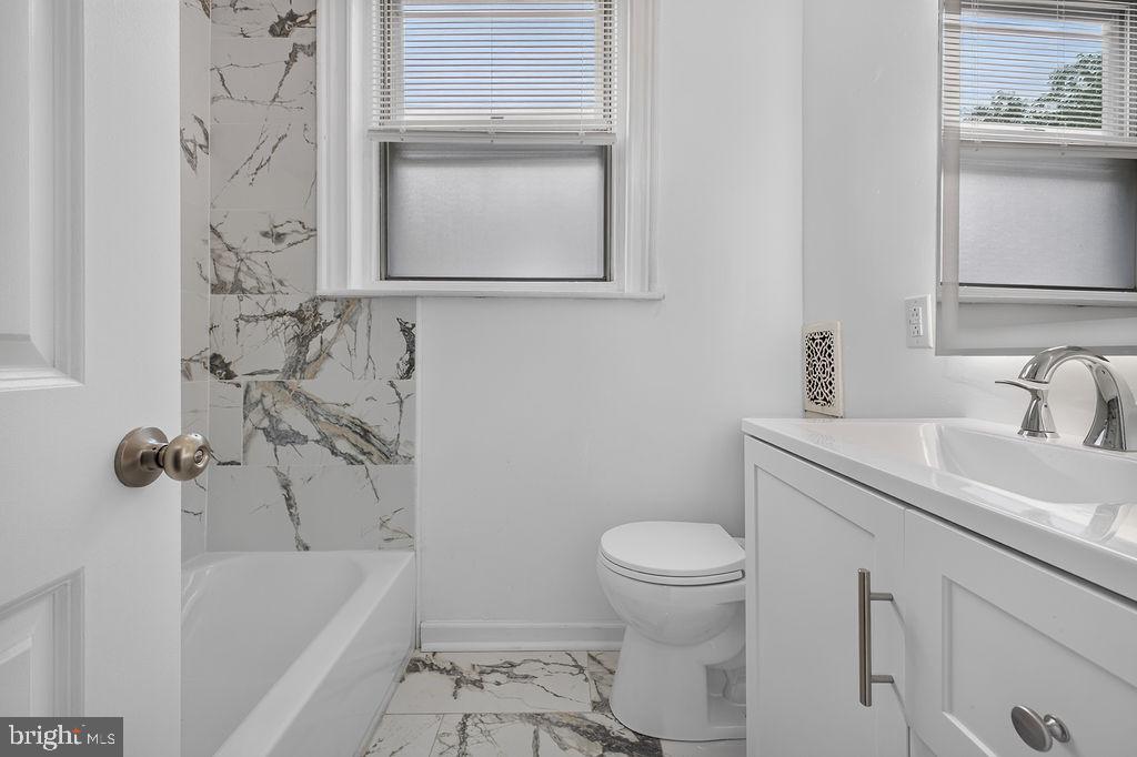 5032 Ludlow St Property Photo 9