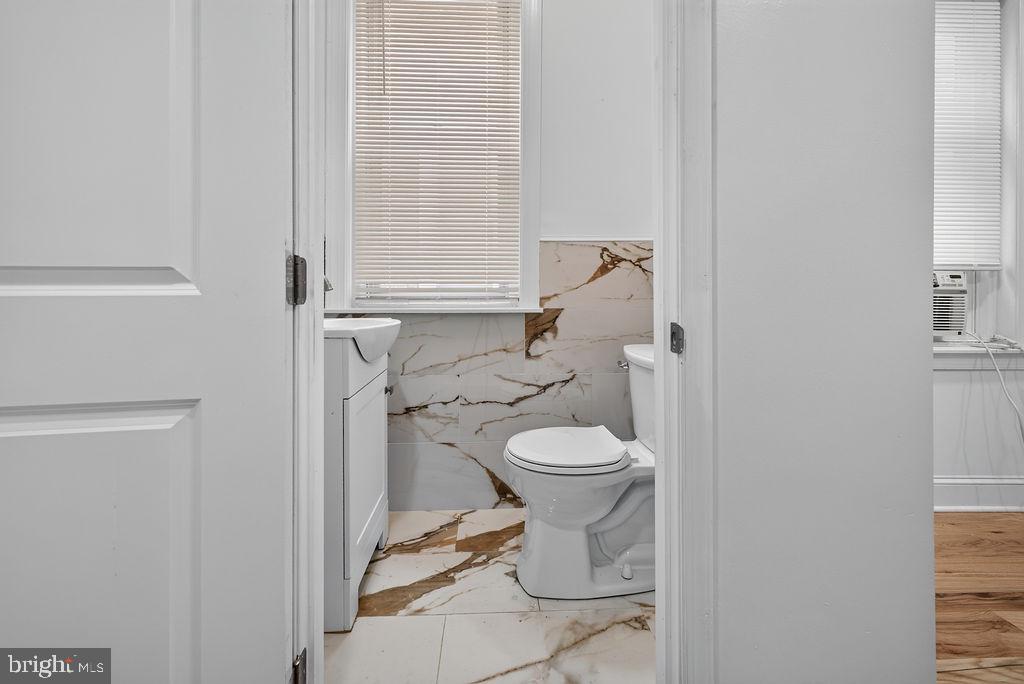 5032 Ludlow St Property Photo 17