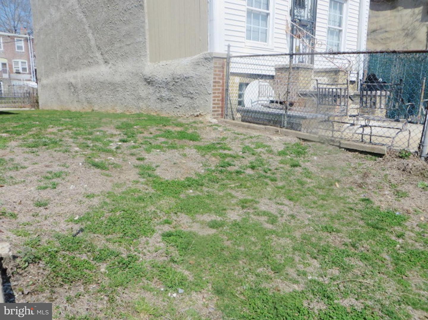 5727 Florence Ave Property Photo 3