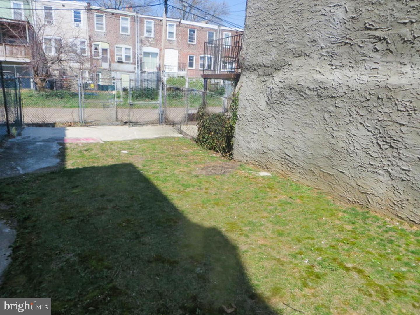 5727 Florence Ave Property Photo 7