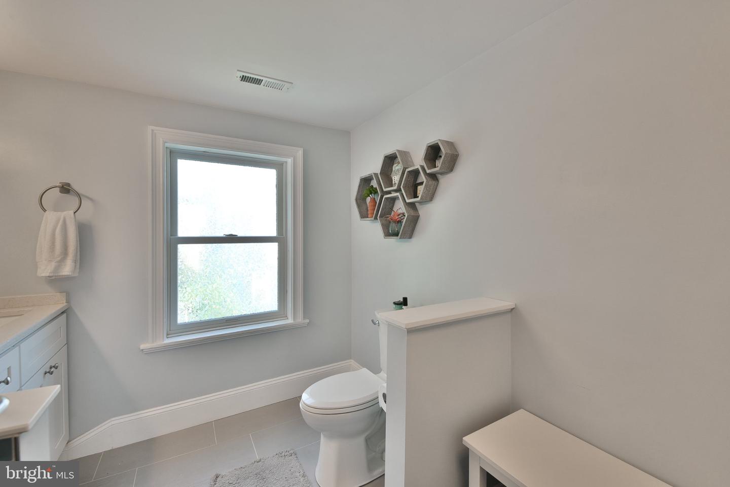 315 Titan St Property Photo 23